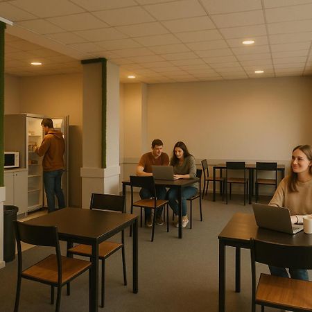 Coworking Balance Hotel Valencia Bagian luar foto